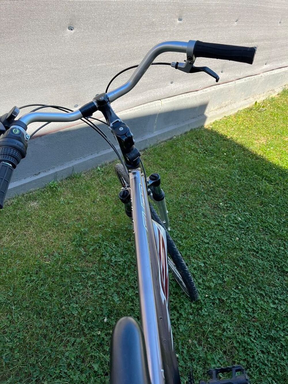v&eacute;lo vtc marque Sunn Sports