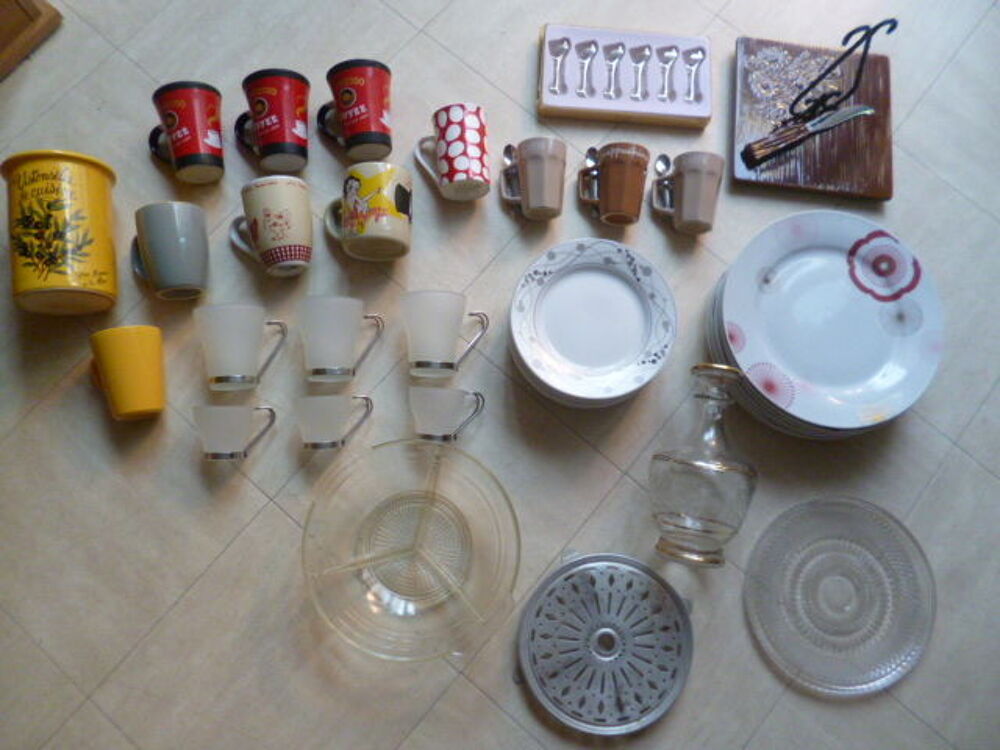 cafeti&egrave;re &eacute;lectrique - vaisselle - zoe Electroménager