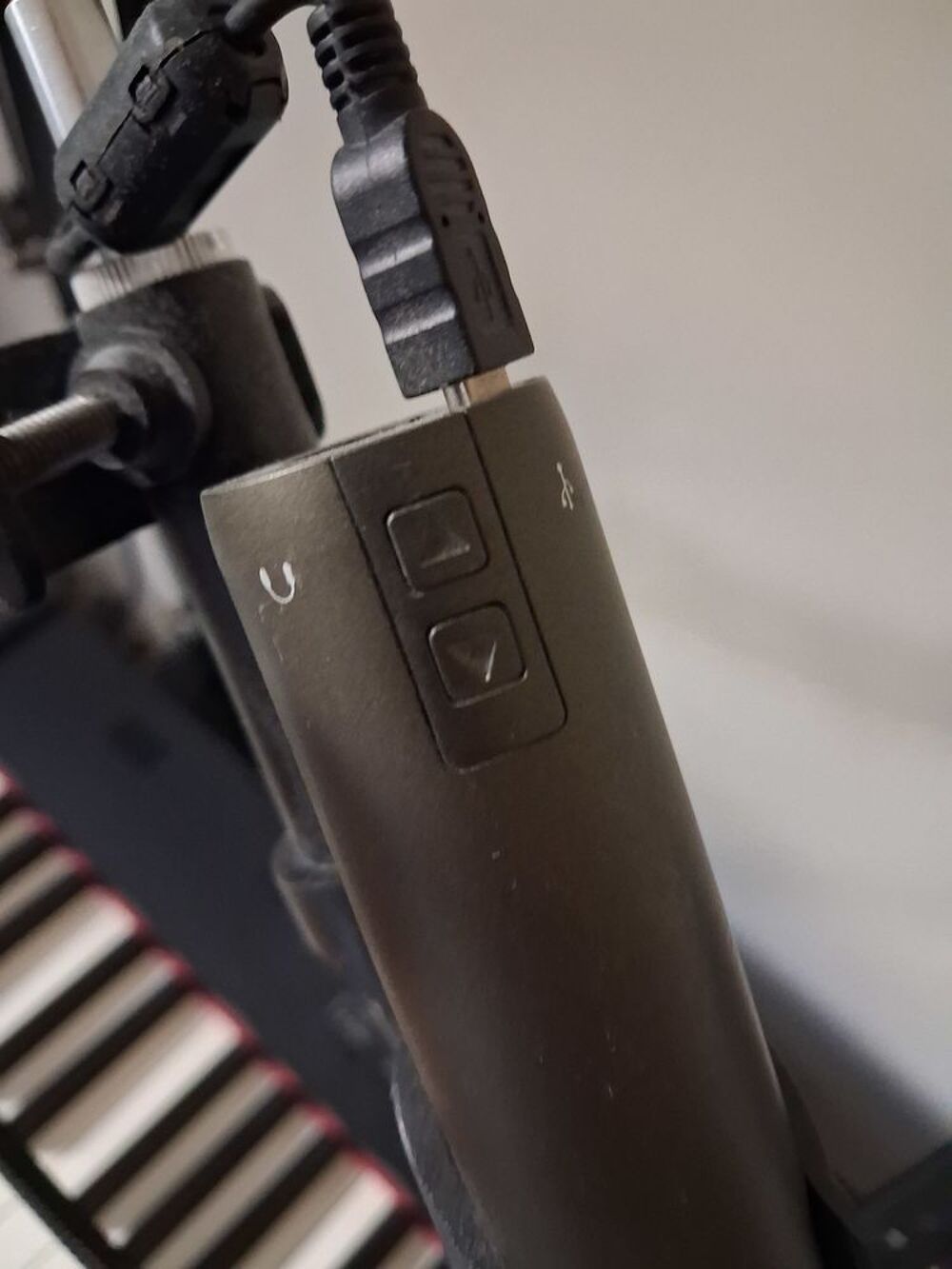 MIcro Samson Q2U avec bras articul&eacute;, pied et pop, quasi neuf Instruments de musique