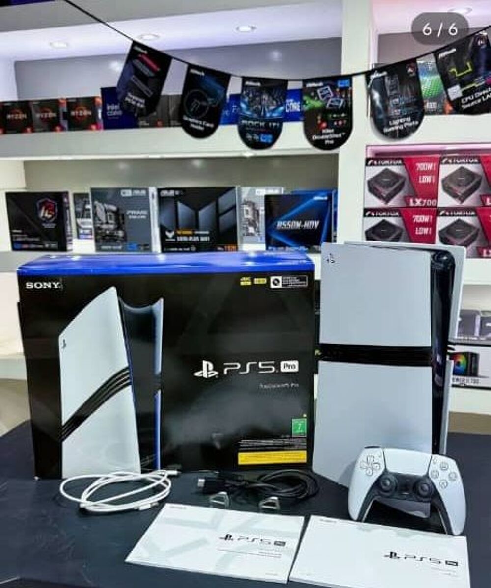 Sony PlayStation 5 Pro 2 To ? Blanc &amp; Noir ? Console Digital Consoles et jeux vidéos