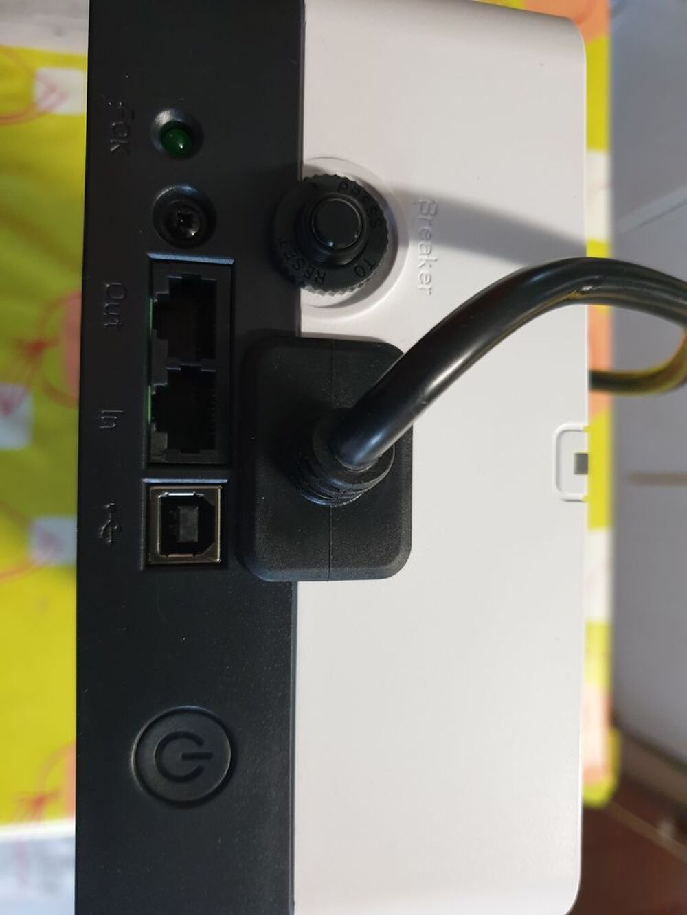 onduleur EATON mod&egrave;le 3S850 Matériel informatique