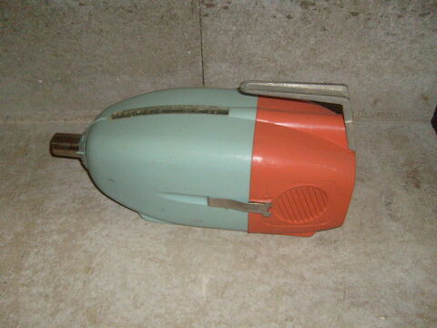 Bel Aspirateur rose et bleu CADILLAC années 60 120 Varades (44)