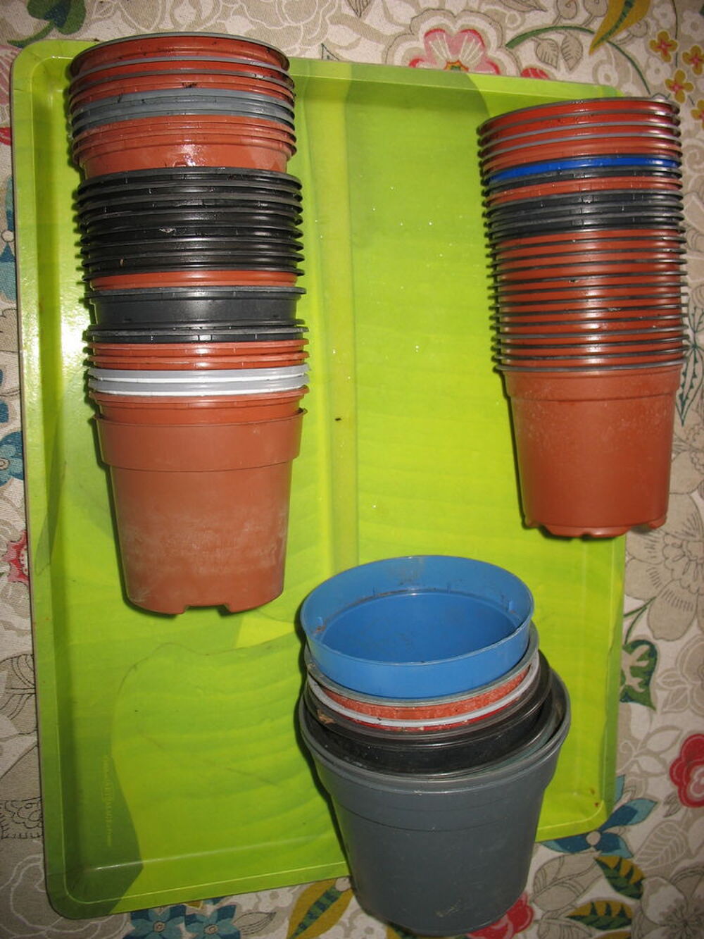 lot de 49 pots ronds vides 19cm de diam&egrave;tre Jardin