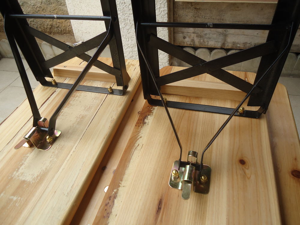 TABLES ET BANCS Meubles