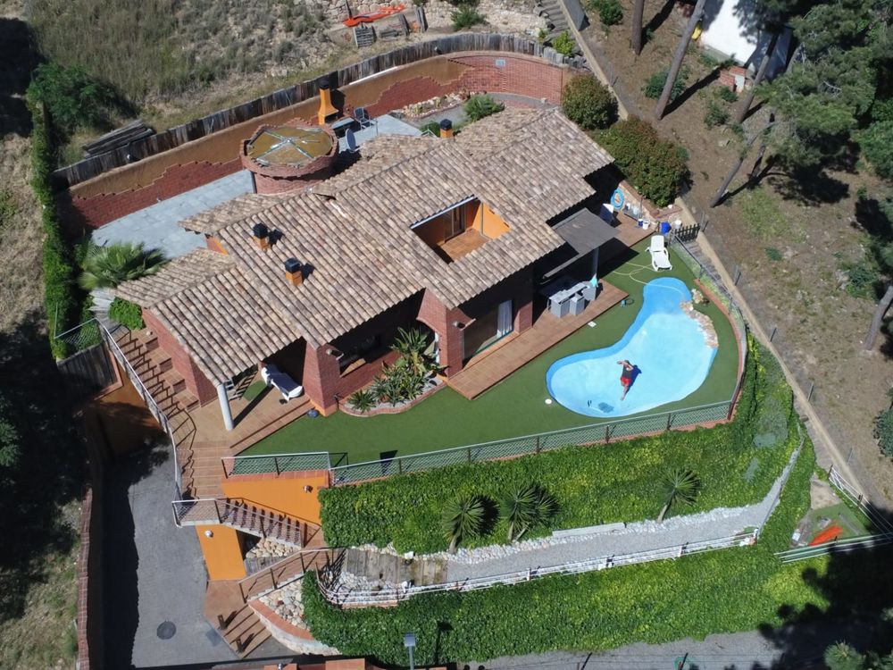  Maison tout confort en Espagne proximité mer .
Espagne Costa Brava Rhône-Alpes, Chavanay (42410)