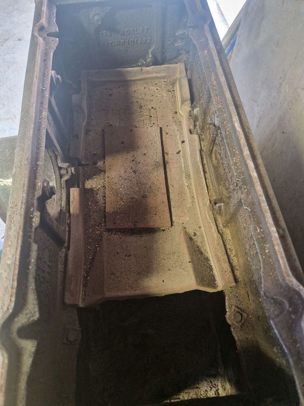 Po&ecirc;le en fonte suedoise d occasion. Bricolage