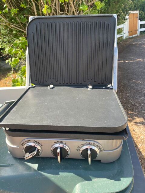 Grill électrique CUISINART GR42 très peu servi Dracy-le-Fort (71)