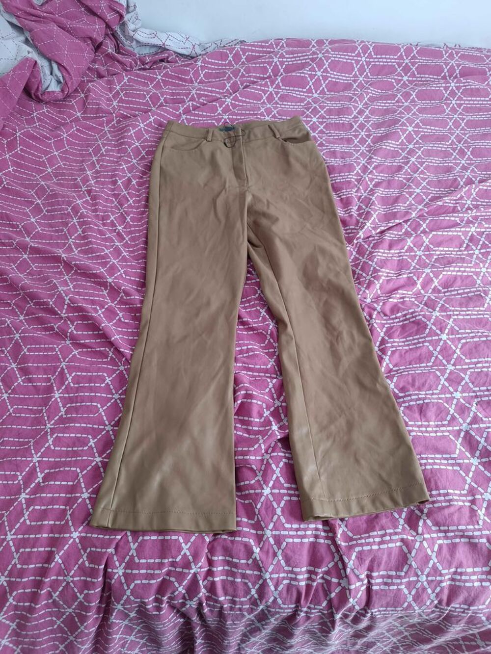 pantalon en excellent &eacute;tat Vtements