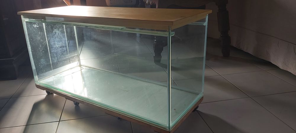 TABLE AQUARIUM Meubles