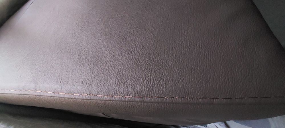 Fauteuil en cuir taupe Cuir center Meubles