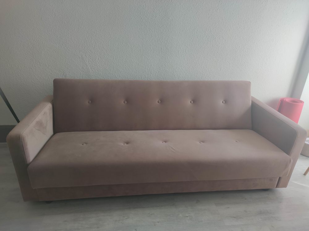 Grand canap&eacute; vieux rose convertible et coffre int&eacute;gr&eacute; Meubles