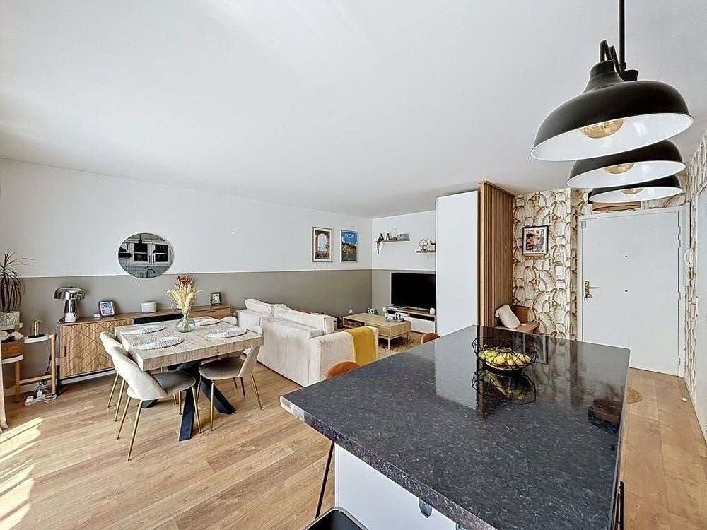 Vente Appartement ? T2 rénové 51 m² - Décines Mairie - Terrasse 16 m² Décines-charpieu