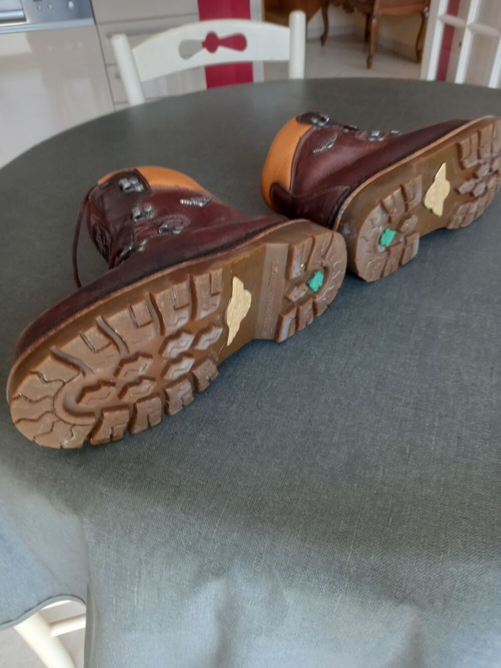 CHAUSSURES DE MARCHES Chaussures
