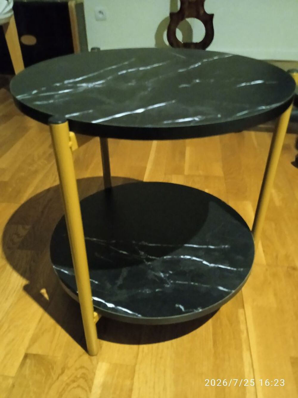 2 tables de chevet Meubles