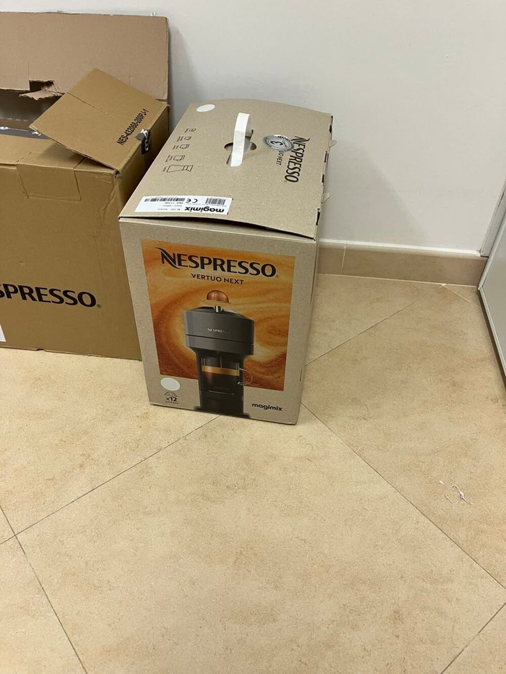 Nespresso Vertuo Next blanche JAMAIS UTILIS&Eacute; Electroménager