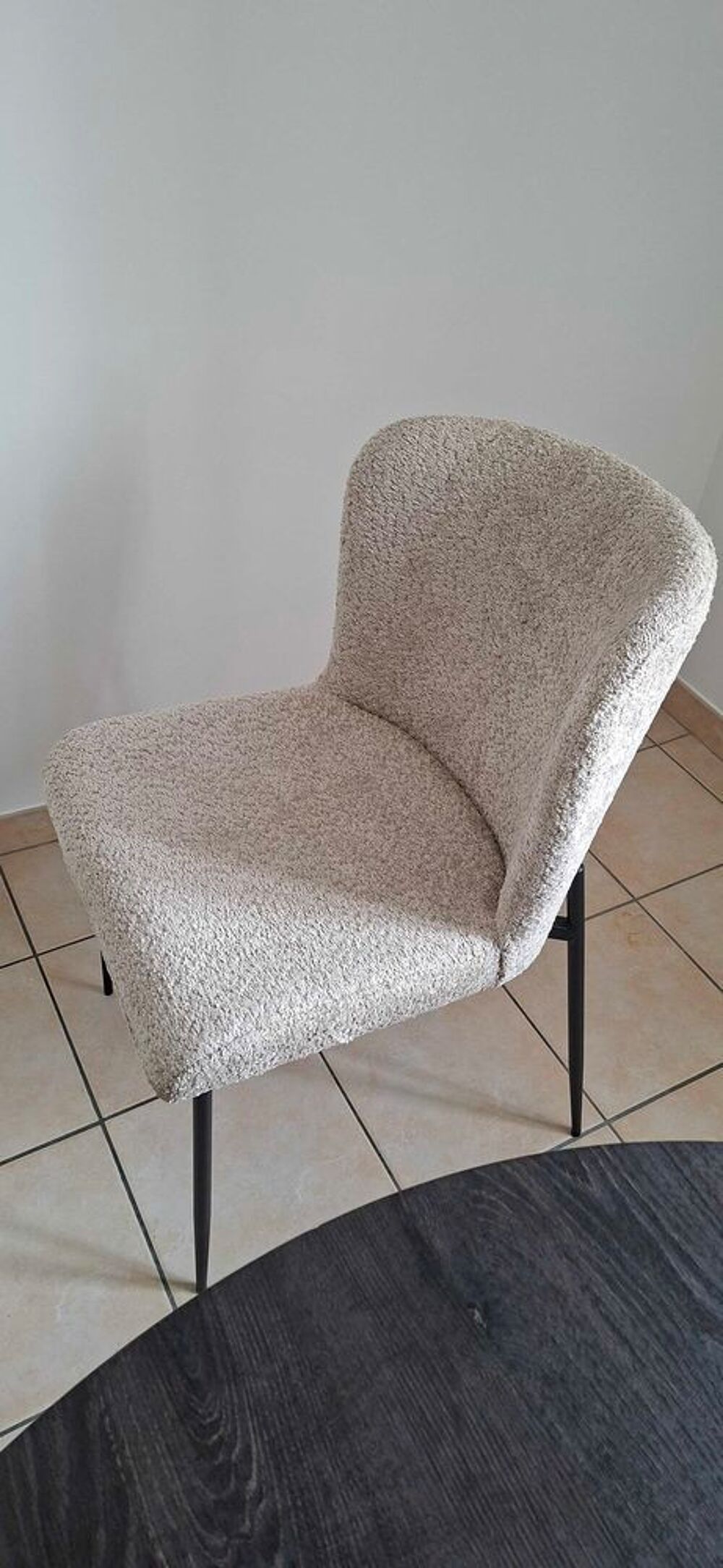 table de cuisine et chaises Meubles