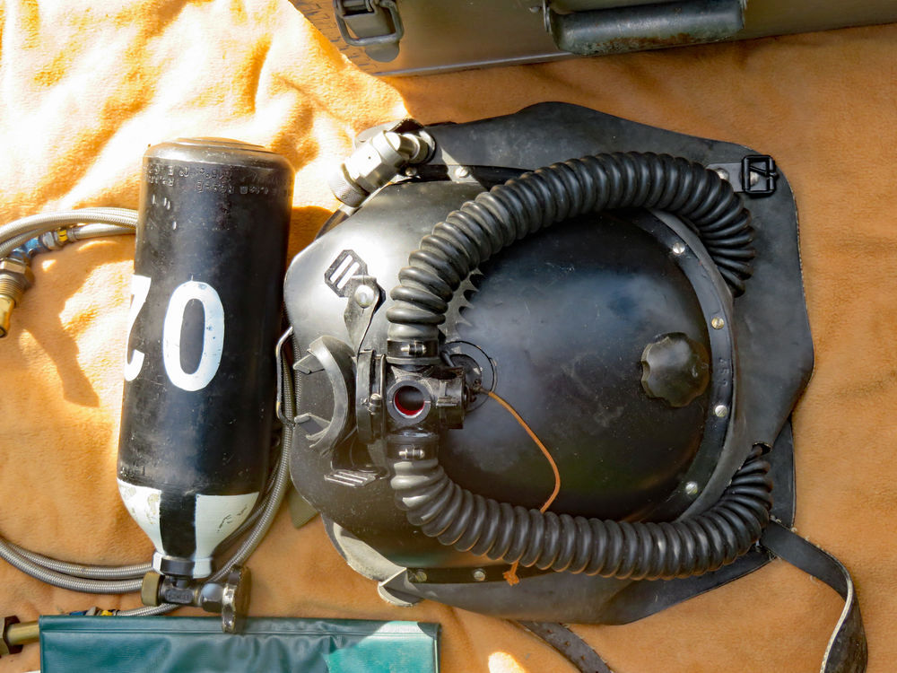 : recycleur militairde plong&eacute;e &agrave; l'O2 Oxygers 57 . 