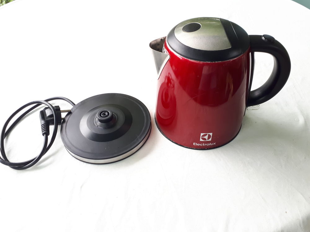 Bouilloire Electrolux inox Electroménager