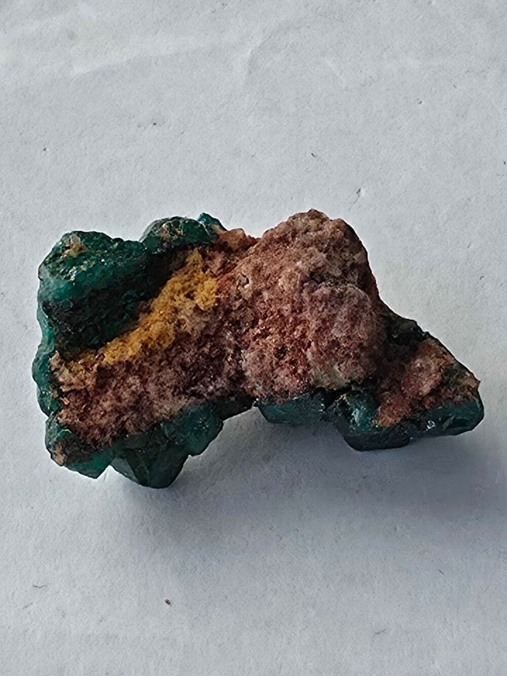 Magnifique Dioptase sur Matrice-Katanga, RDC-8g 