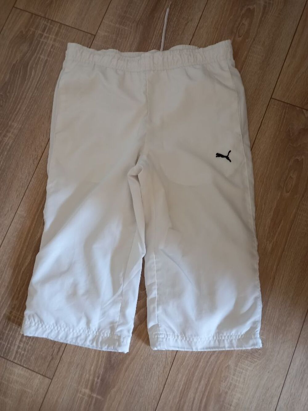 pantacourt blanc marque Puma taille 10 ans Vêtements enfants