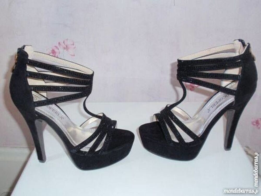 Sandales glamour noir &agrave; talon neuf. Chaussures