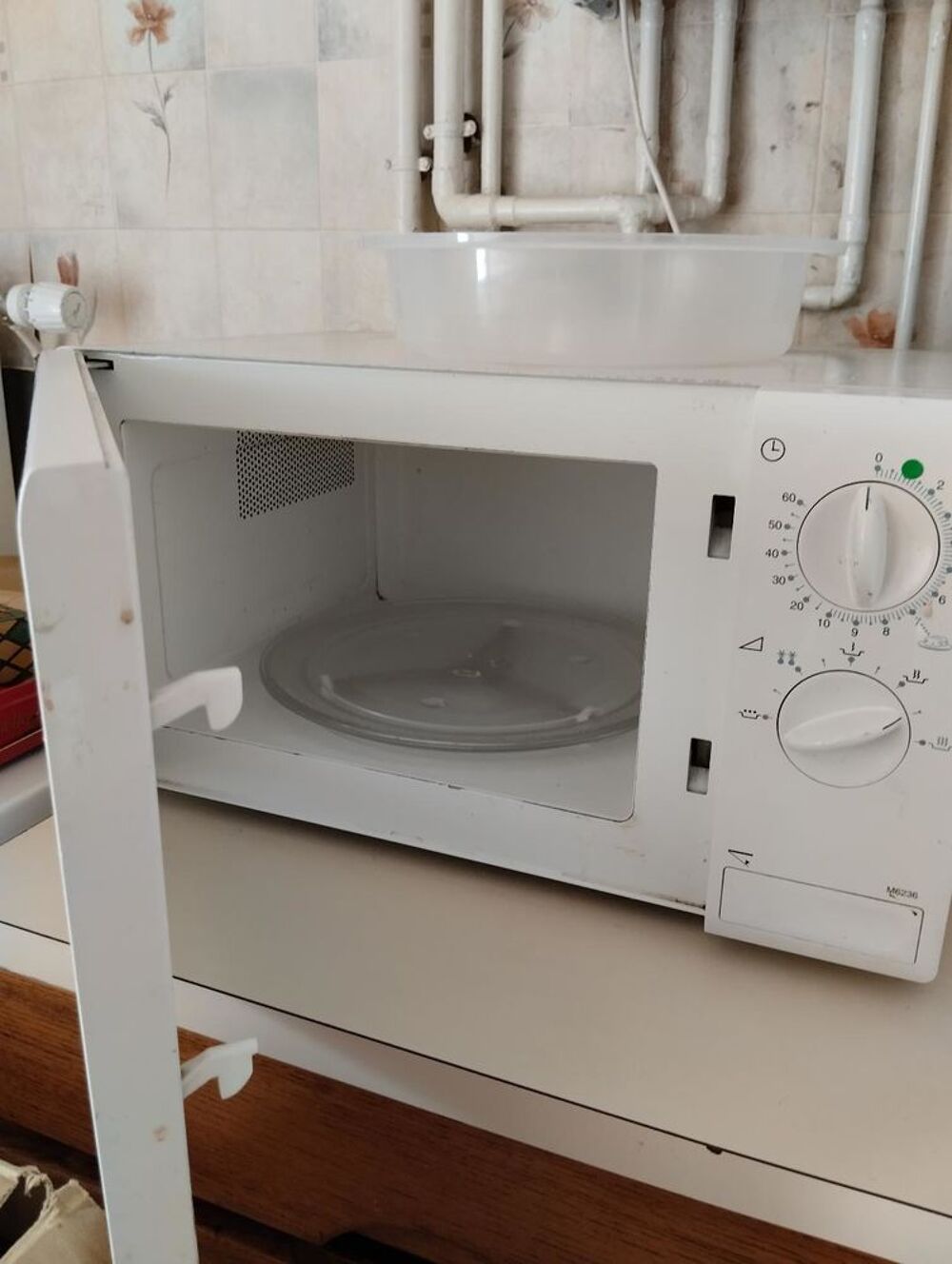 four micro ondes blanc samsung Electroménager