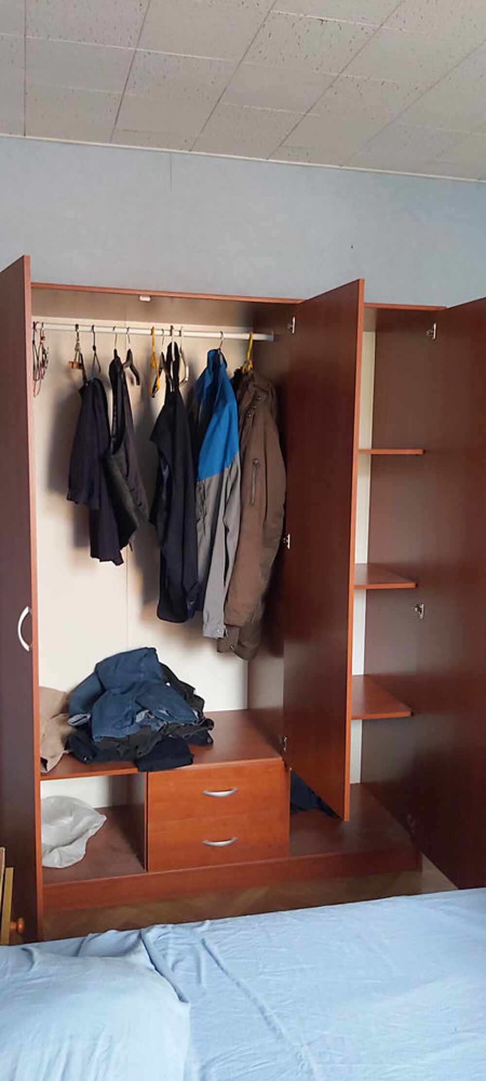 GRANDE ARMOIRE PENDERIE PANORAMIQUE Meubles