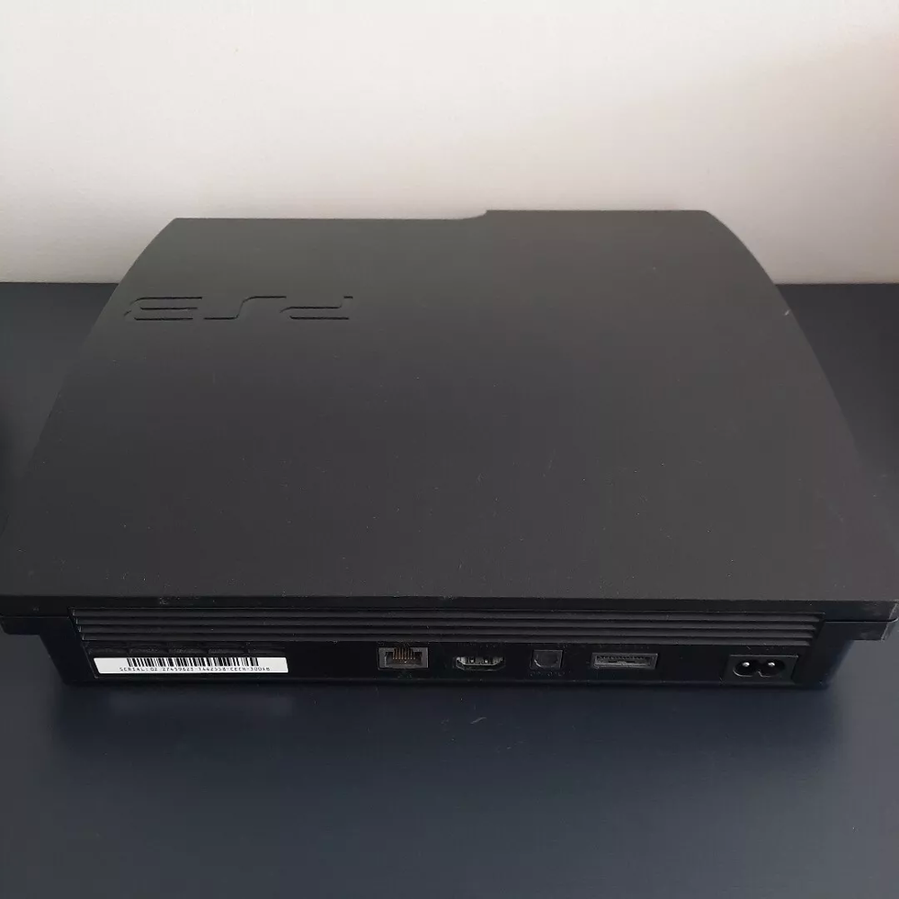 ps 3 slim 250g 100 euro Consoles et jeux vidéos