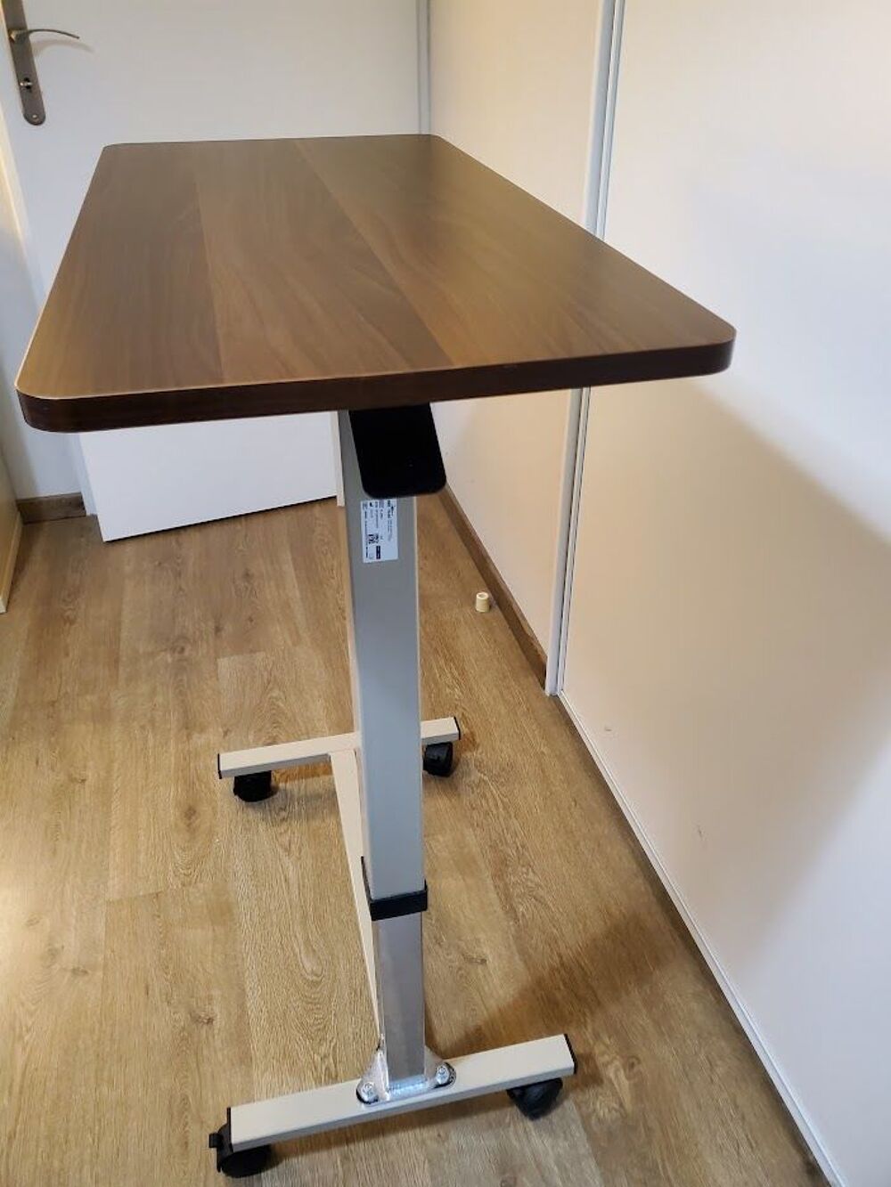 Table r&eacute;glable Meubles