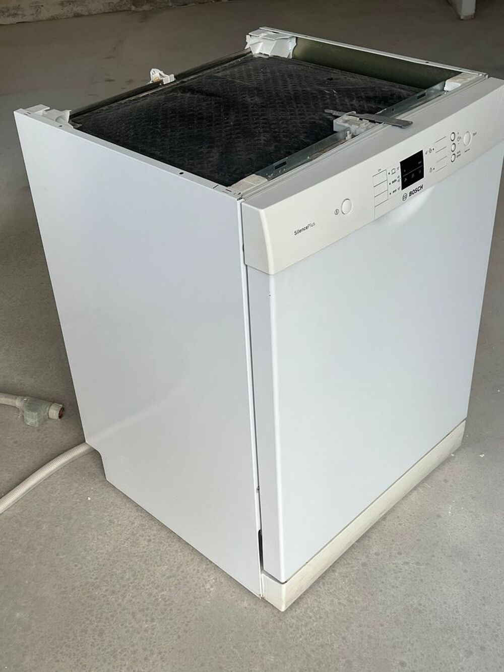 Lave vaisselle et refrig&eacute;rateur freezer Electrom�nager