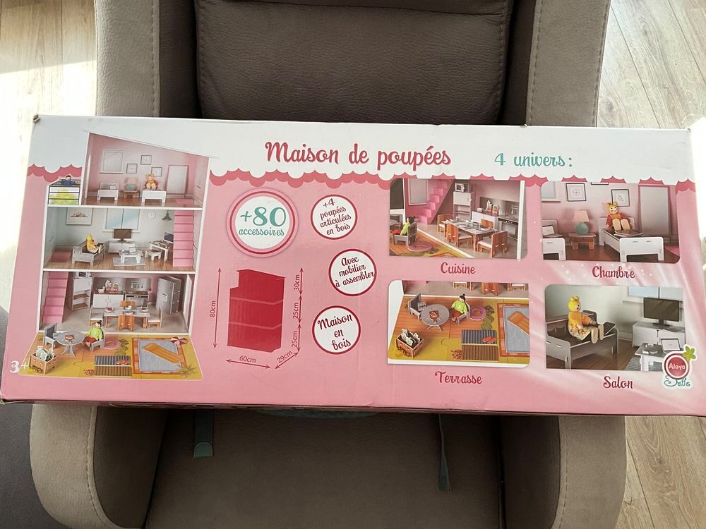maison de poup&eacute;e bois Consoles et jeux vidéos