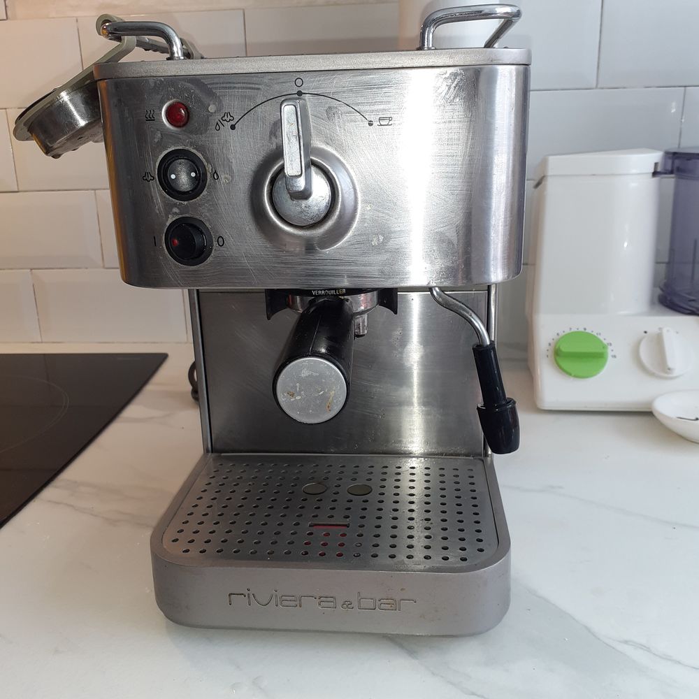 Machine &agrave; caf&eacute; Riviera et Bar Electroménager