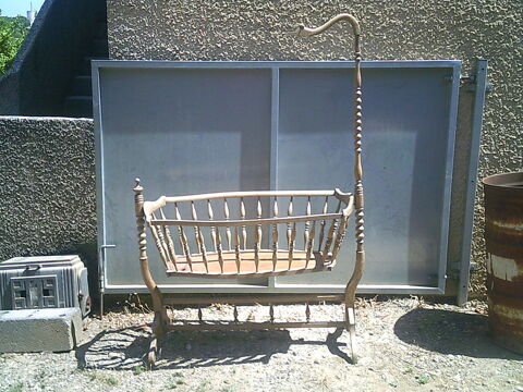 BERCEAU  ANCIEN Magalas (34)