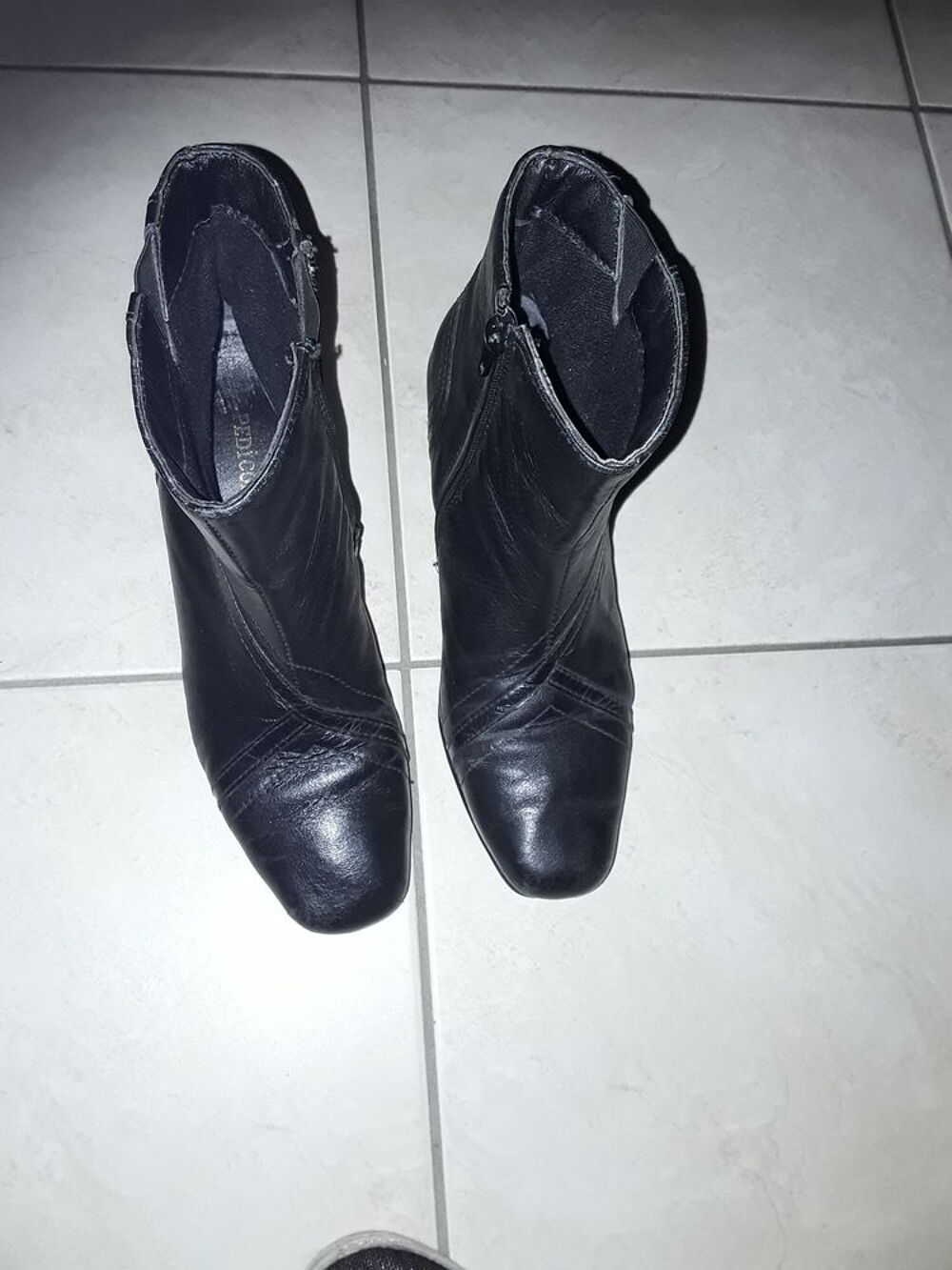 Bottillon tout cuir 39 noir talon5cm Chaussures