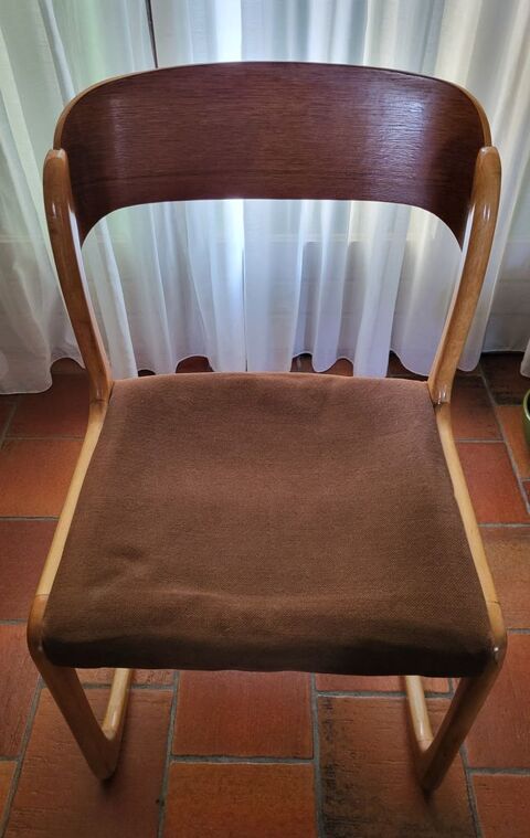 8 chaises en teck anciennes des années 1970 250 Clermont-Ferrand (63)