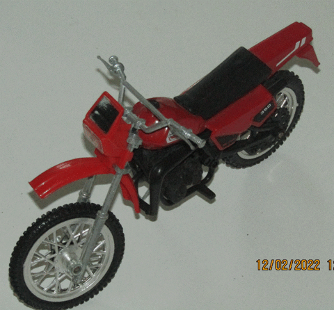 Moto Cagiva 350 minature au 1/12me en excellent tat 40 Chcy (45)