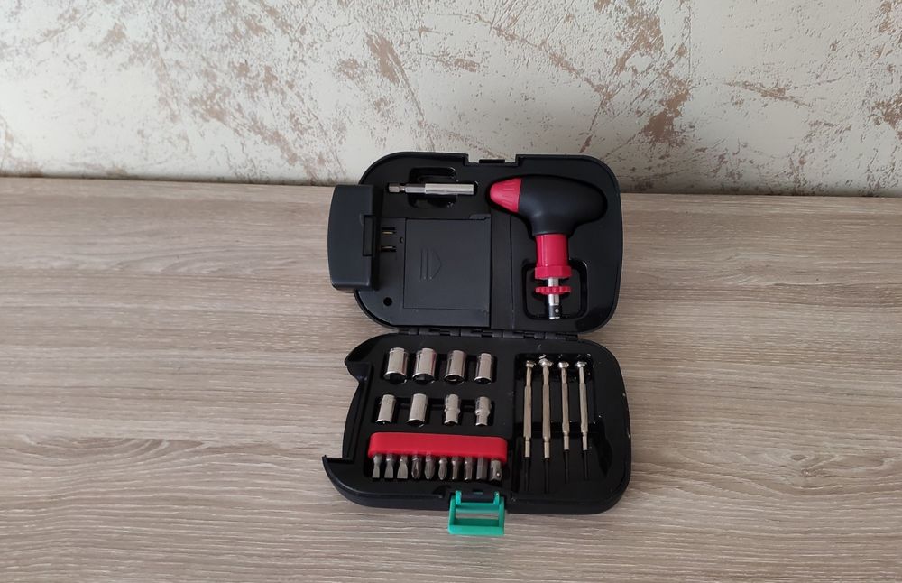 Lampe torche bo&icirc;te &agrave; outils Bricolage
