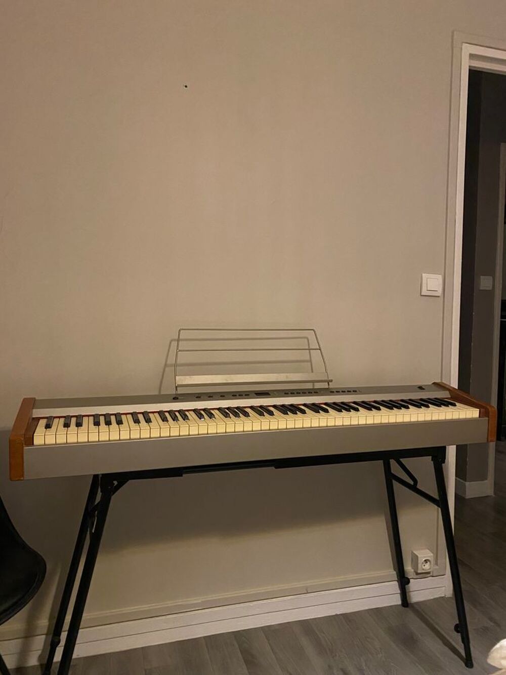 Achetez piano orla stage quasi neuf, annonce vente à Le Chesnay (78
