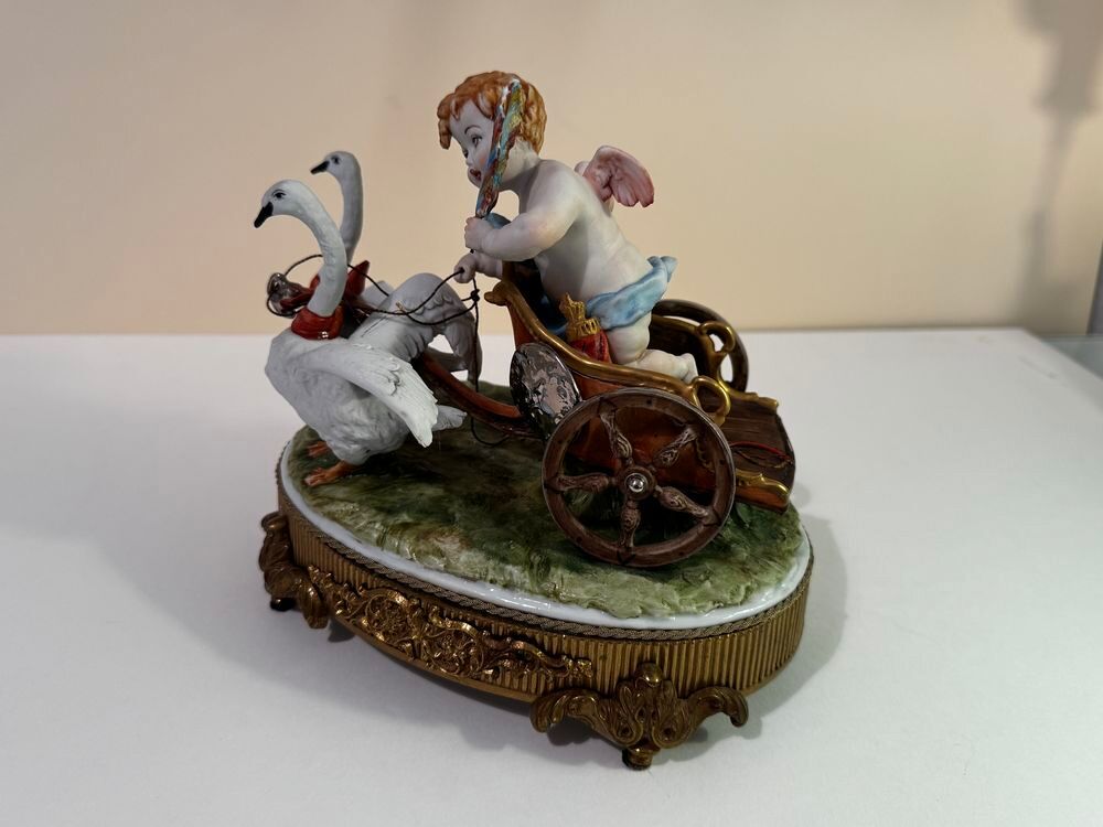 SCULPTURE EN BISCUIT DE LA MANUFACTURE * TICHE * CAPODIMONTE Décoration