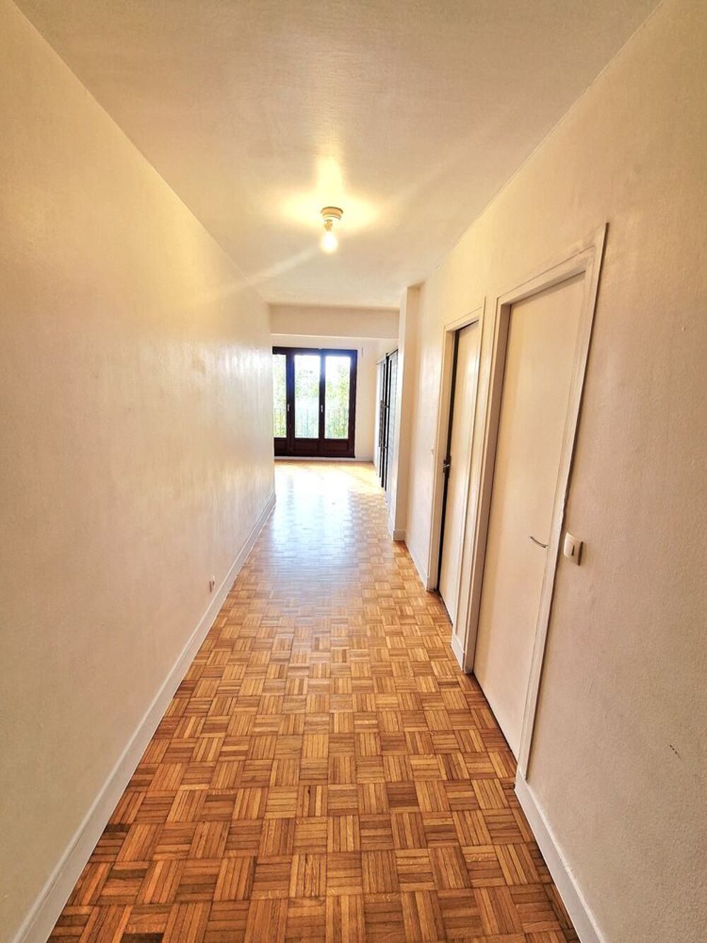 Vente Appartement Bondy Centre – Grand 2 pièces rénové avec ascenseur, 2 balcons Bondy