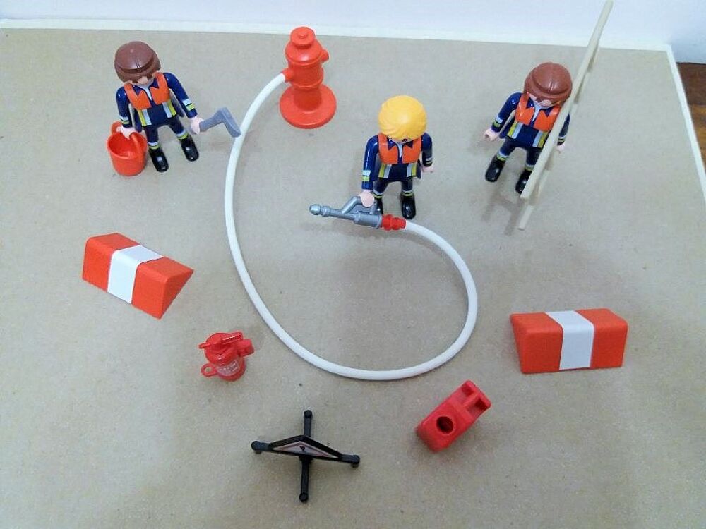 Les pompi&egrave;res Playmobil Jeux / jouets