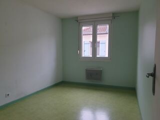  Appartement à louer 4 pièces 69 m²