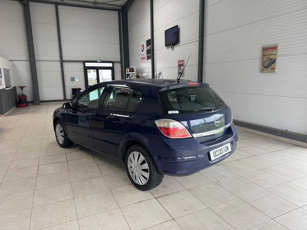 Astra 1.9 CDTI 100 COSMO 2006 occasion 56400 Brech