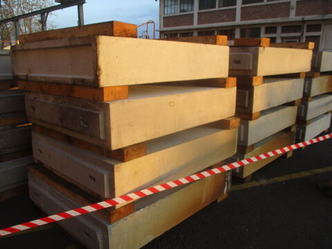 bloc de b�ton 1.60m x 1.30m x 0.31 cm Lignan-sur-Orb (34)