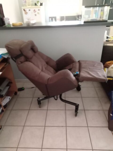 Fauteuil 30 Saint-Marcel-de-Careiret (30)