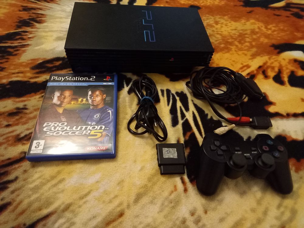 Console PlayStation 2 jeu +ACCESSOIRES tr&egrave;s bon &eacute;tat Consoles et jeux vidos