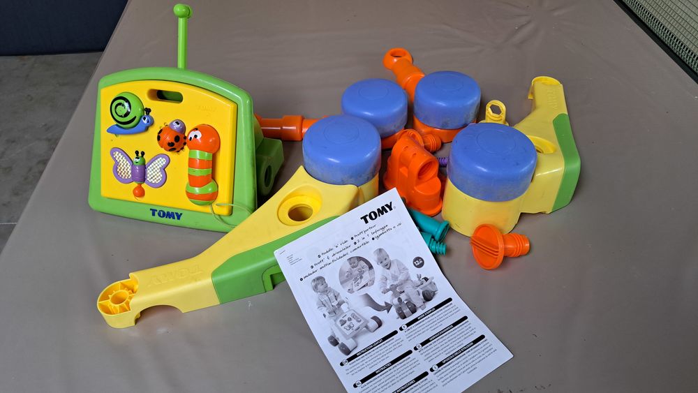 , Trotteur "TOMY" Jeux / jouets