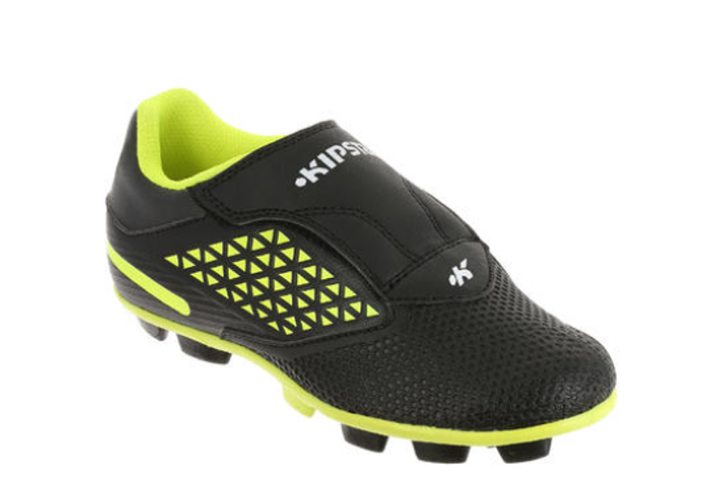 Chaussures de foot ou rugby. Chaussures