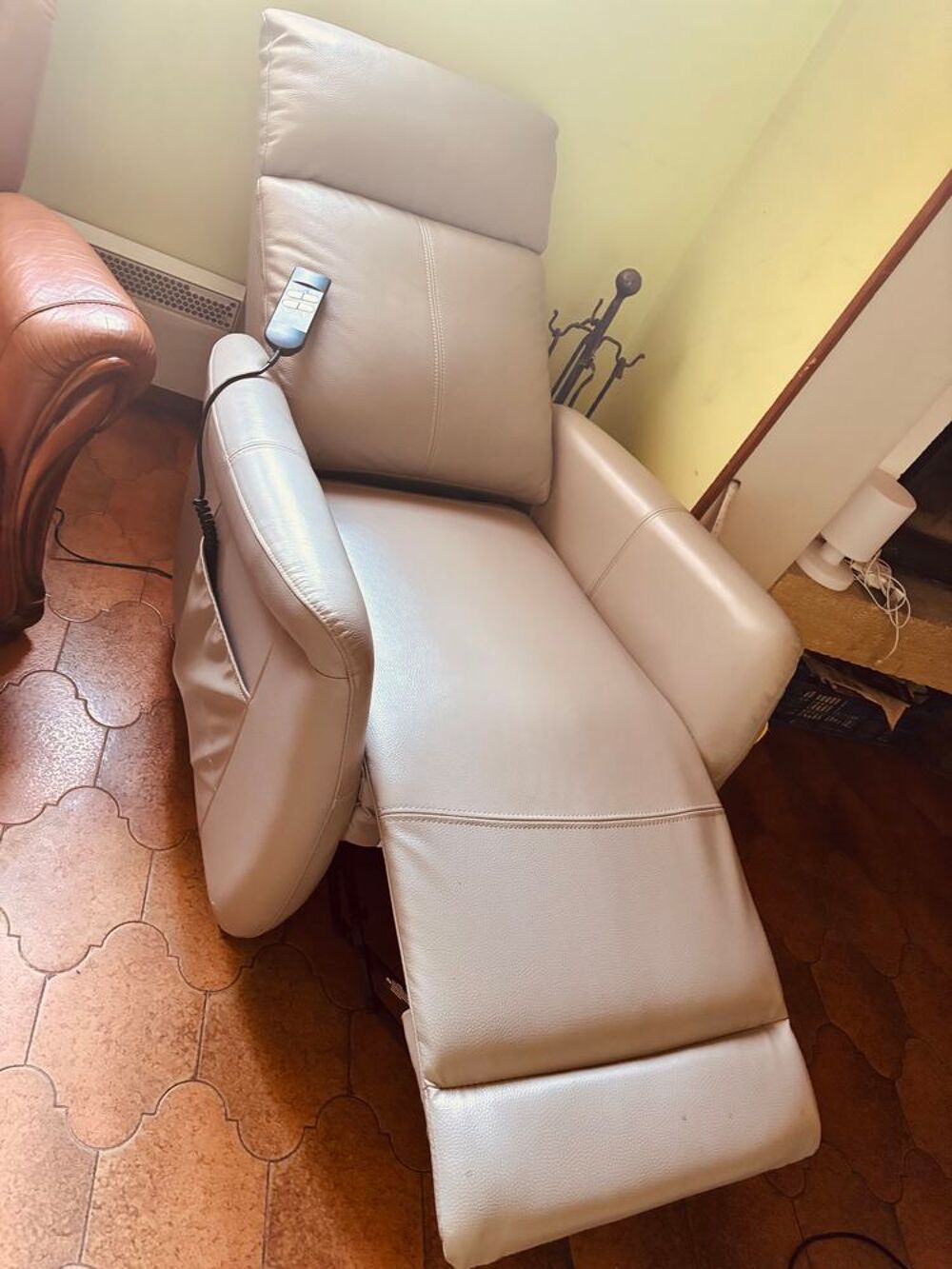 Fauteuil confort inclinable par telecommande Meubles