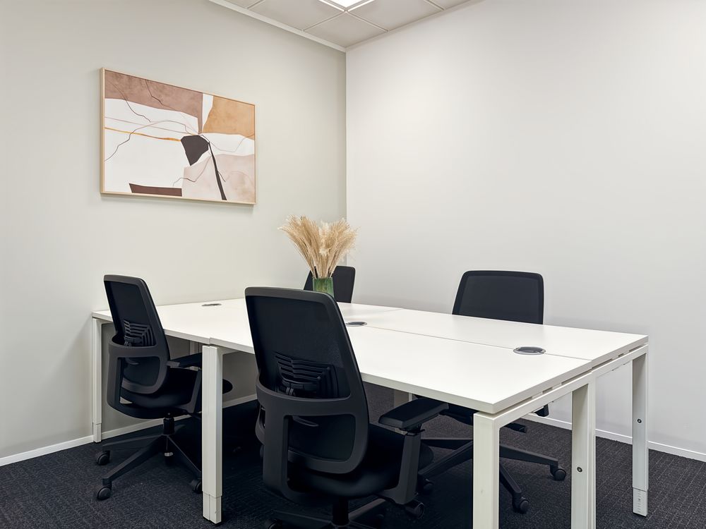   Bureau privé pour 3 personnes – Regus Roubaix, La Maison d'Alfred Roubaix Roubaix
